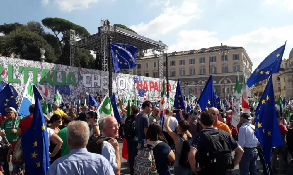 Il Pd scende in piazza per dire no all'Italia | Rec News dir. Zaira Bartucca