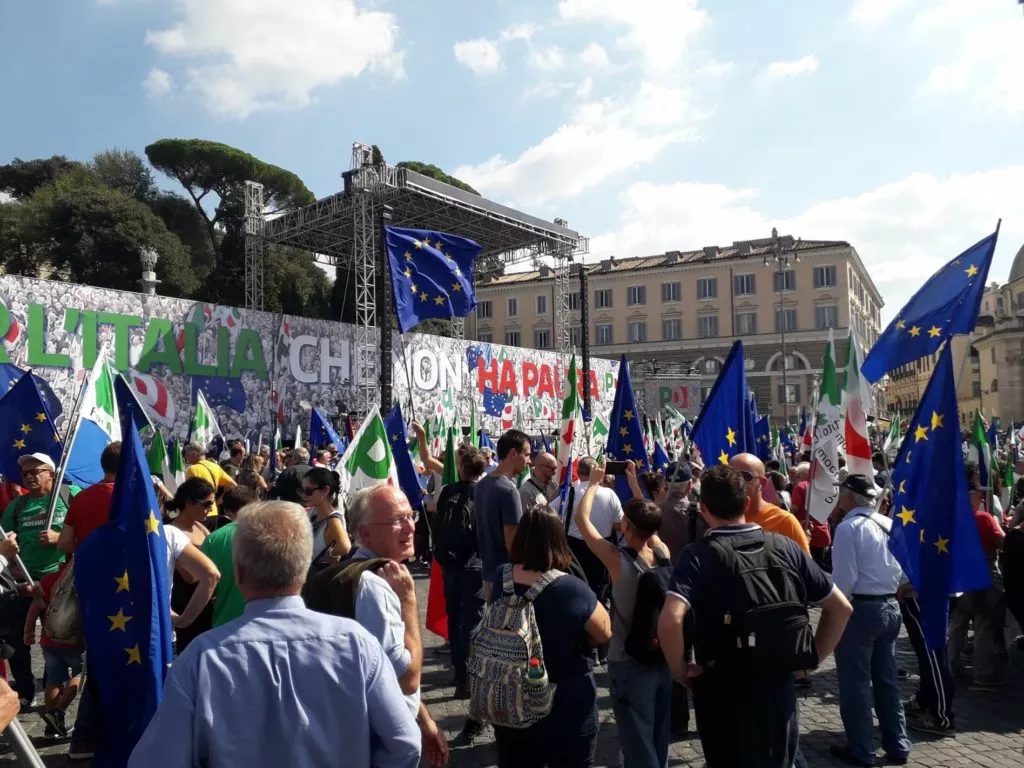 Il Pd scende in piazza per dire no all’Italia | Rec News dir. Zaira Bartucca