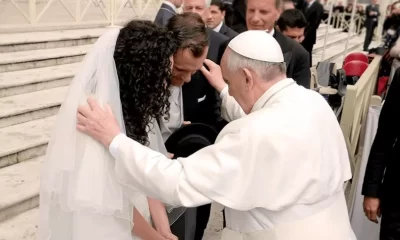 Bergoglio: "La famiglia fondata sul matrimonio tra uomo e donna è essenziale" | Rec News dir. Zaira Bartucca