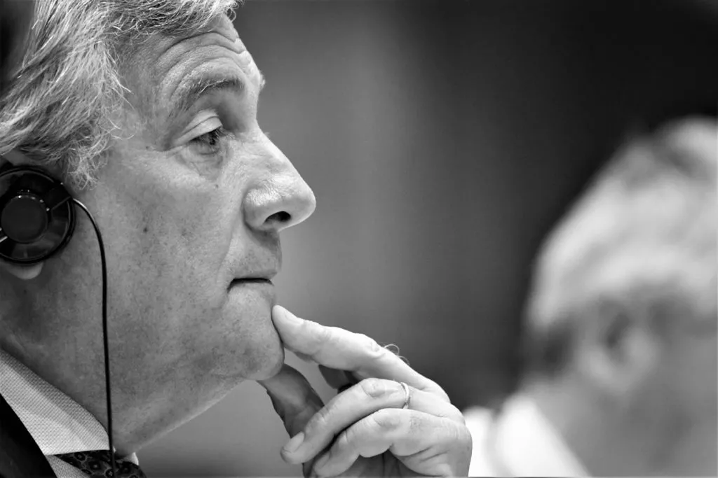 “Caro Tajani, l’Europa impara dagli altri o ha solo studiosi?” | Rec News dir. Zaira Bartucca