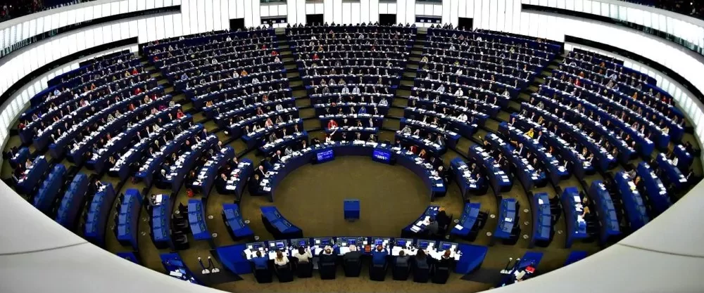 Eurodeputati tra spese pazze e stipendi da capogiro | Rec News dir. Zaira Bartucca