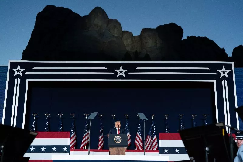 Cinque cose significative che ha detto Donald Trump ai piedi del Monte Rushmore | Rec News dir. Zaira Bartucca