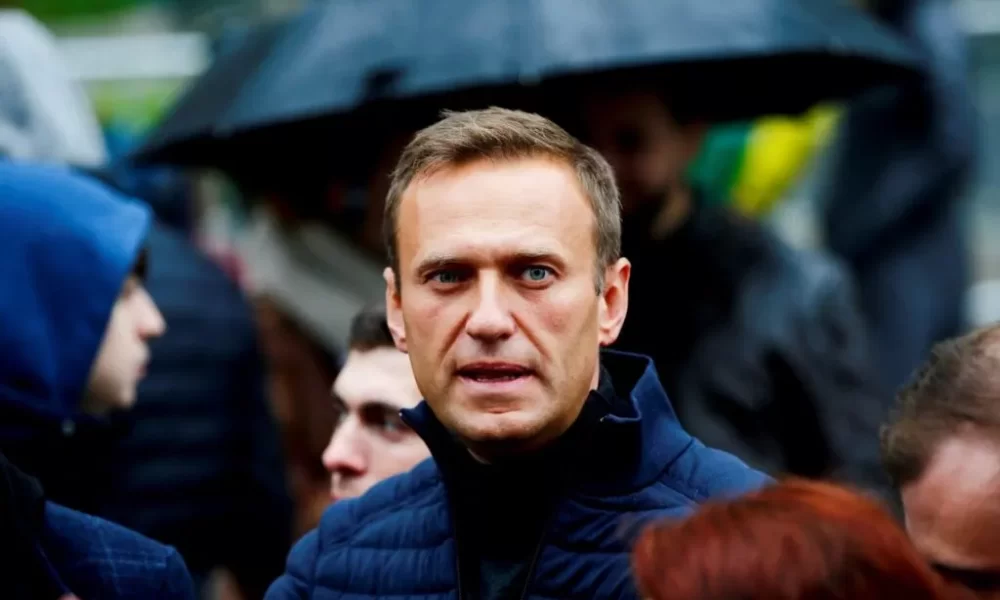 Cosa non torna sulla vicenda Navalny. Cinque domande | Rec News dir. Zaira Bartucca