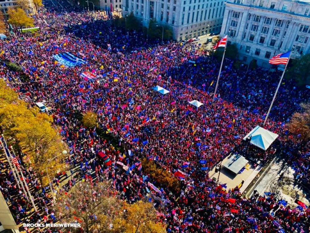 March for Trump, la marea umana censurata dal mainstream | Rec News dir. Zaira Bartucca