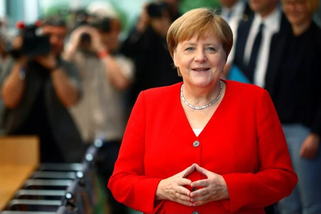 Tramonto Merkel, l'era della cancelliera tedesca volge al termine. I nomi della CDU quotati per il dopo | Rec News, dir. Zaira Bartucca