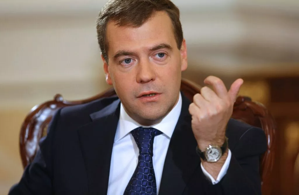 Medvedev e gli altri politici che hanno risposto alle accuse di Biden | Rec News direttore Zaira Bartucca