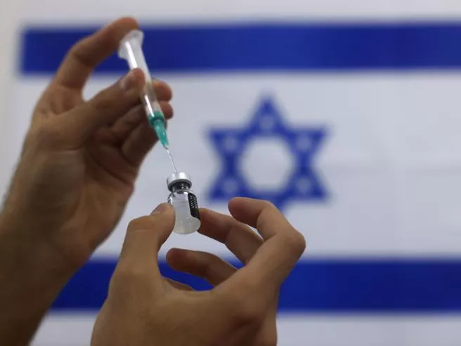 Israele sonda i possibili collegamenti tra il vaccino Pfizer e 62 casi di miocardite | Rec News dir Zaira Bartucca