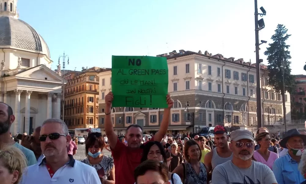 Lo schiaffo di Piazza del Popolo al Green Pass (Gallery) | Rec News dir. Zaira Bartucca