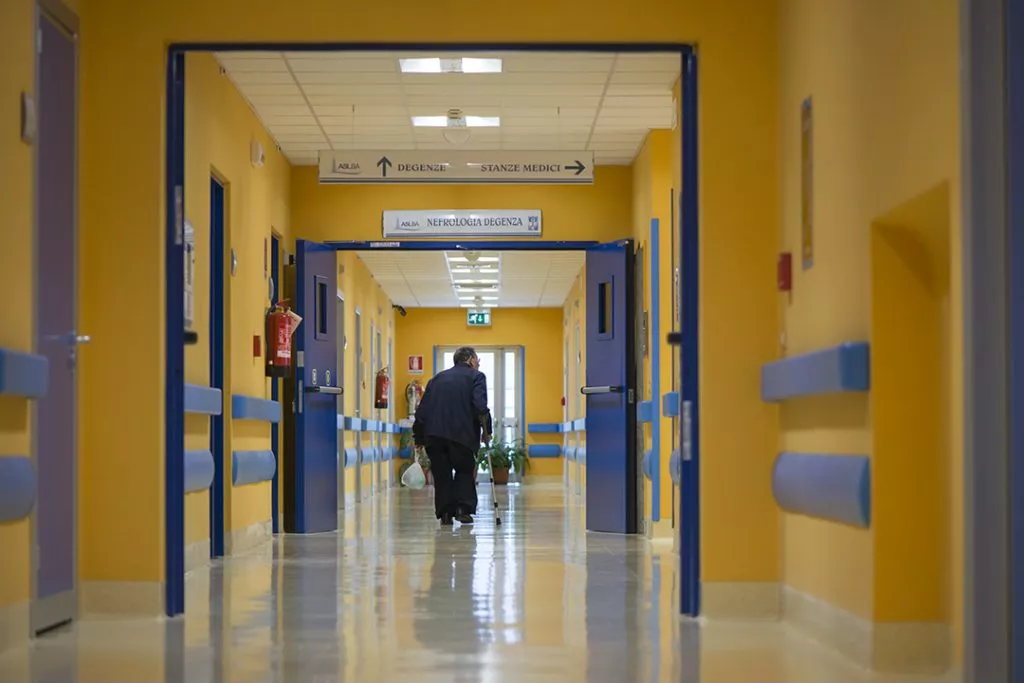 La segnalazione: "L'ospedale San Paolo di Bari mi ha negato una prestazione sanitaria perché non avevo il Green Pass" | Rec News dir. Zaira Bartucca