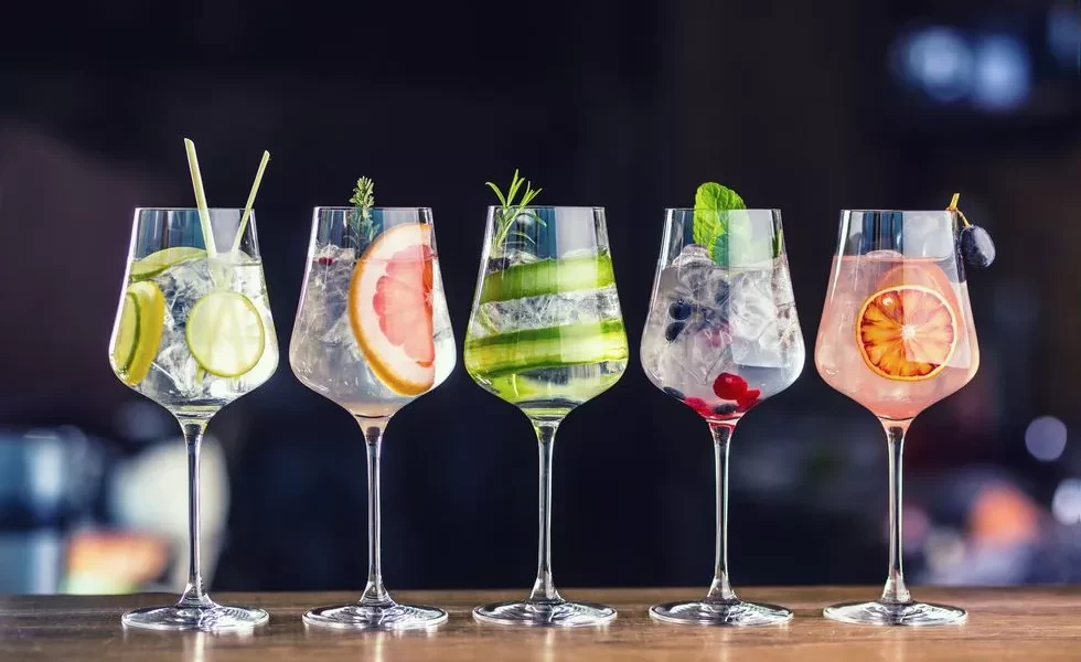 Dieci cocktail da fare in casa in dieci minuti col Gin Tabai | Rec News dir. Zaira Bartucca