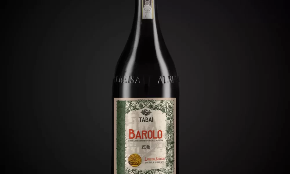 I collezionisti alla ricerca dell'edizione numerata del brand blasonato Barolo Tabai