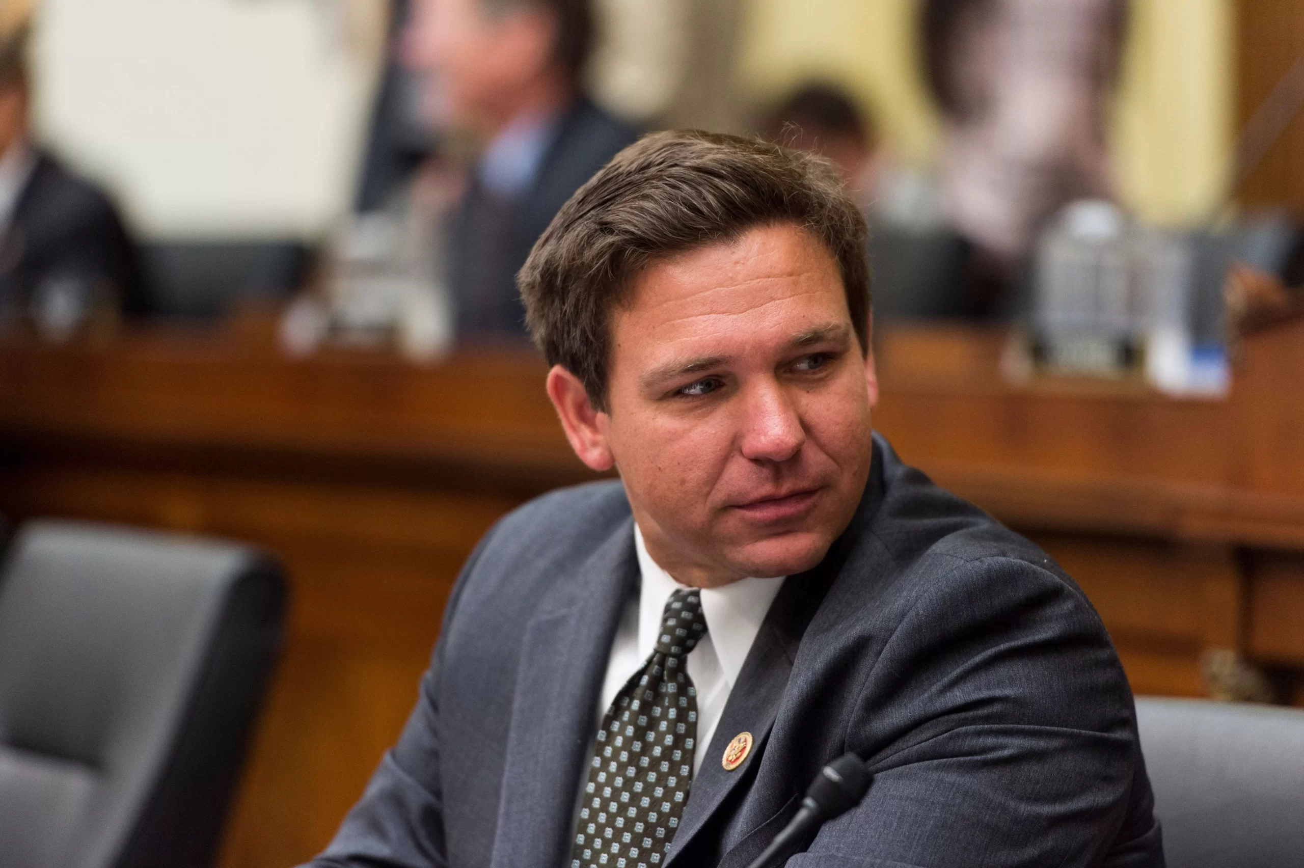 Propaganda Lgbt e benefici fiscali, la Florida di Ron DeSantis inchioda Disney | Rec News dir. Zaira Bartucca