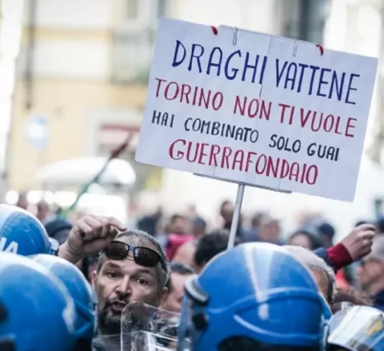 Draghi contestato a Torino. In città per il Patto, ma la folla lo accoglie imprecando | Rec News dir. Zaira Bartucca