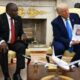 Trump e il "genocidio dei bianchi" in Sudafrica: agguato con video a presidente Ramaphosa